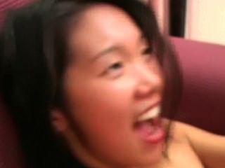 أنجيلاين: خجولة فتاة آسيوية يصرخ أثناء اللعنة الصعب